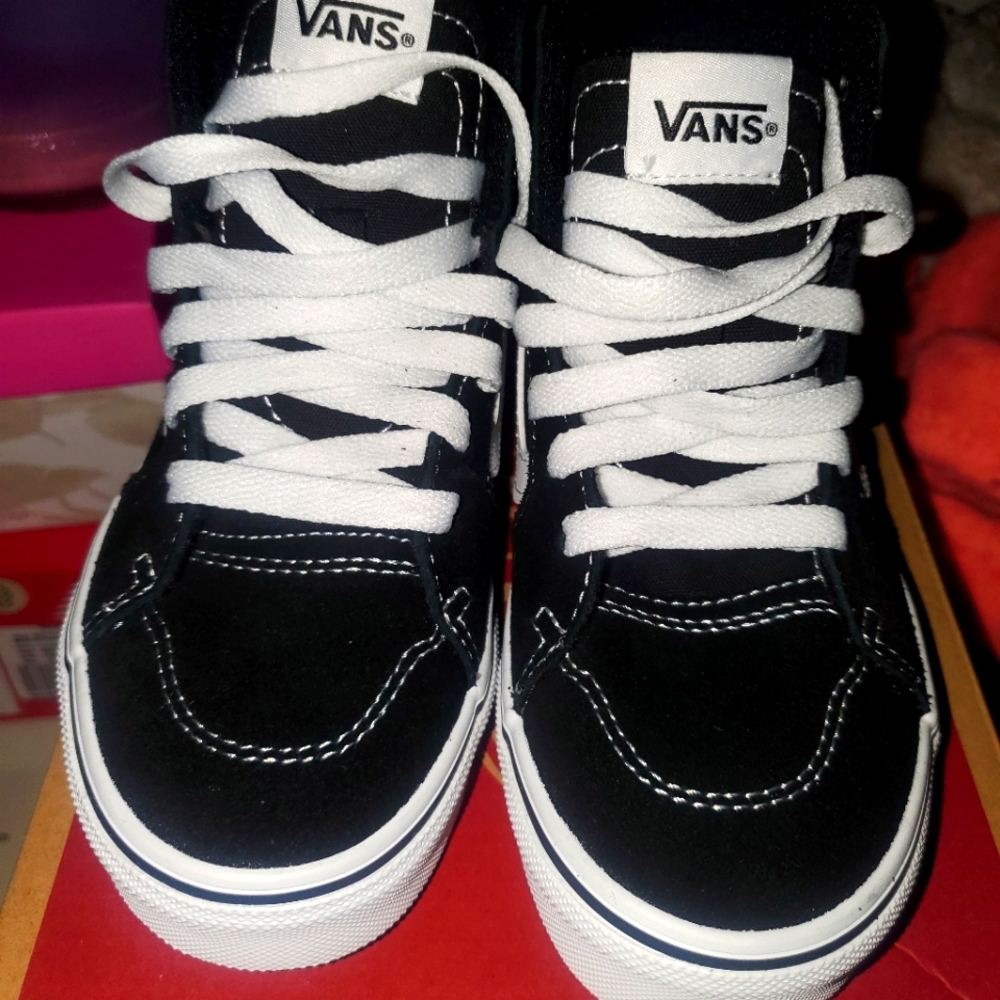 Kid's shoes